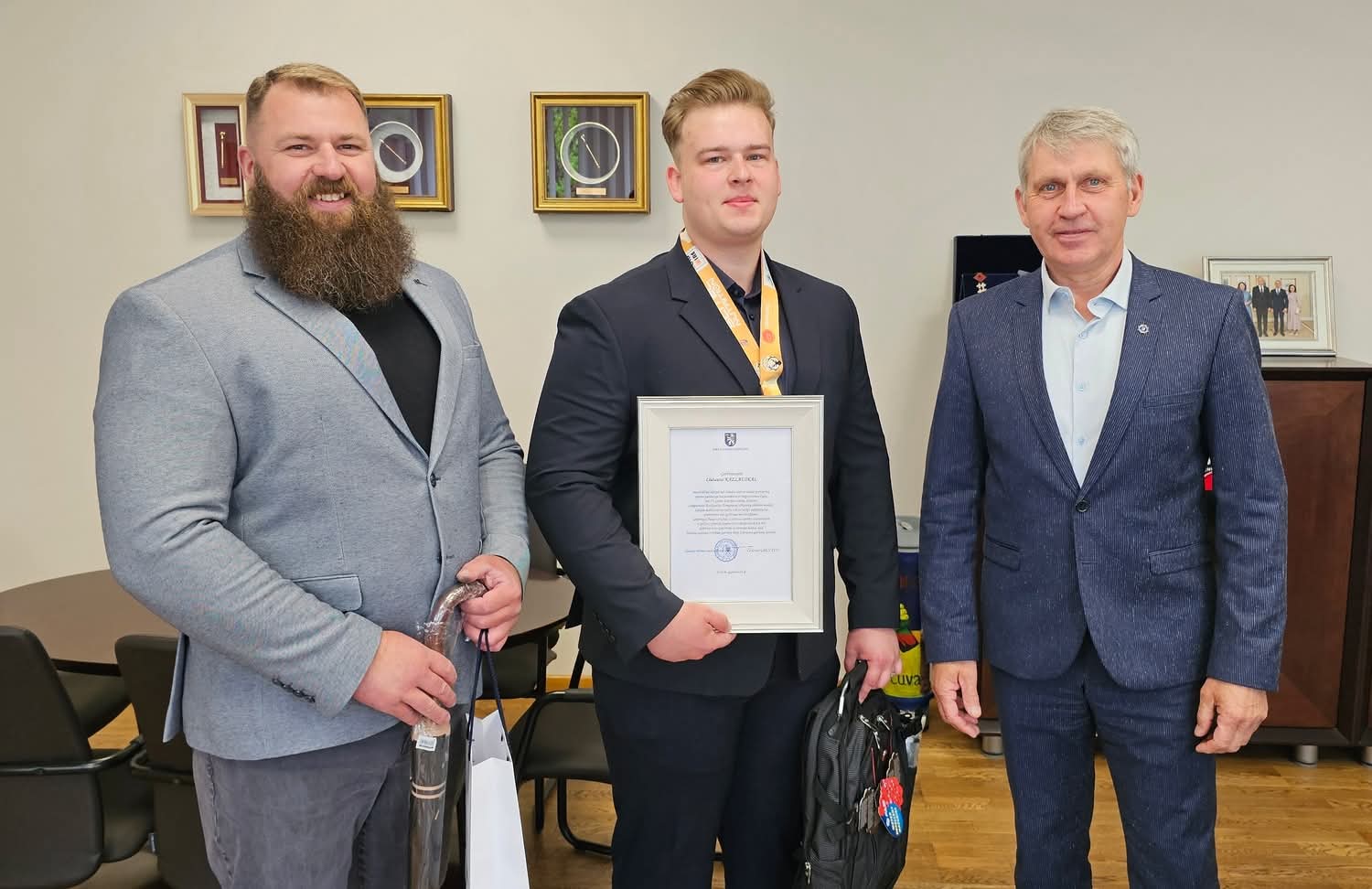 Kuršėniškis Liutauras Kazlauskas – Europos vicečempionas: sportininką pasveikino meras