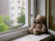 Šiauliuose iš ketvirto aukšto per langą iškrito mažametis vaikas