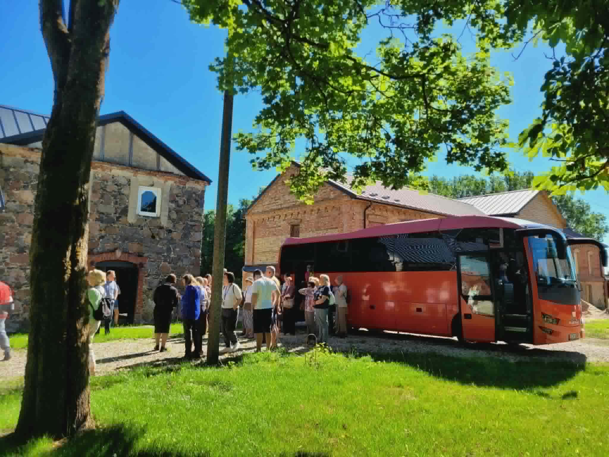(NE)ĮSIVAIZDUOJAMA TURIZMO SVARBA MŪSŲ KRAŠTUI