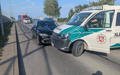 Girtas kelių chuliganas siautėjo Šiaulių rajone ir mieste – paviešinti vaizdai iš įvykio vietos