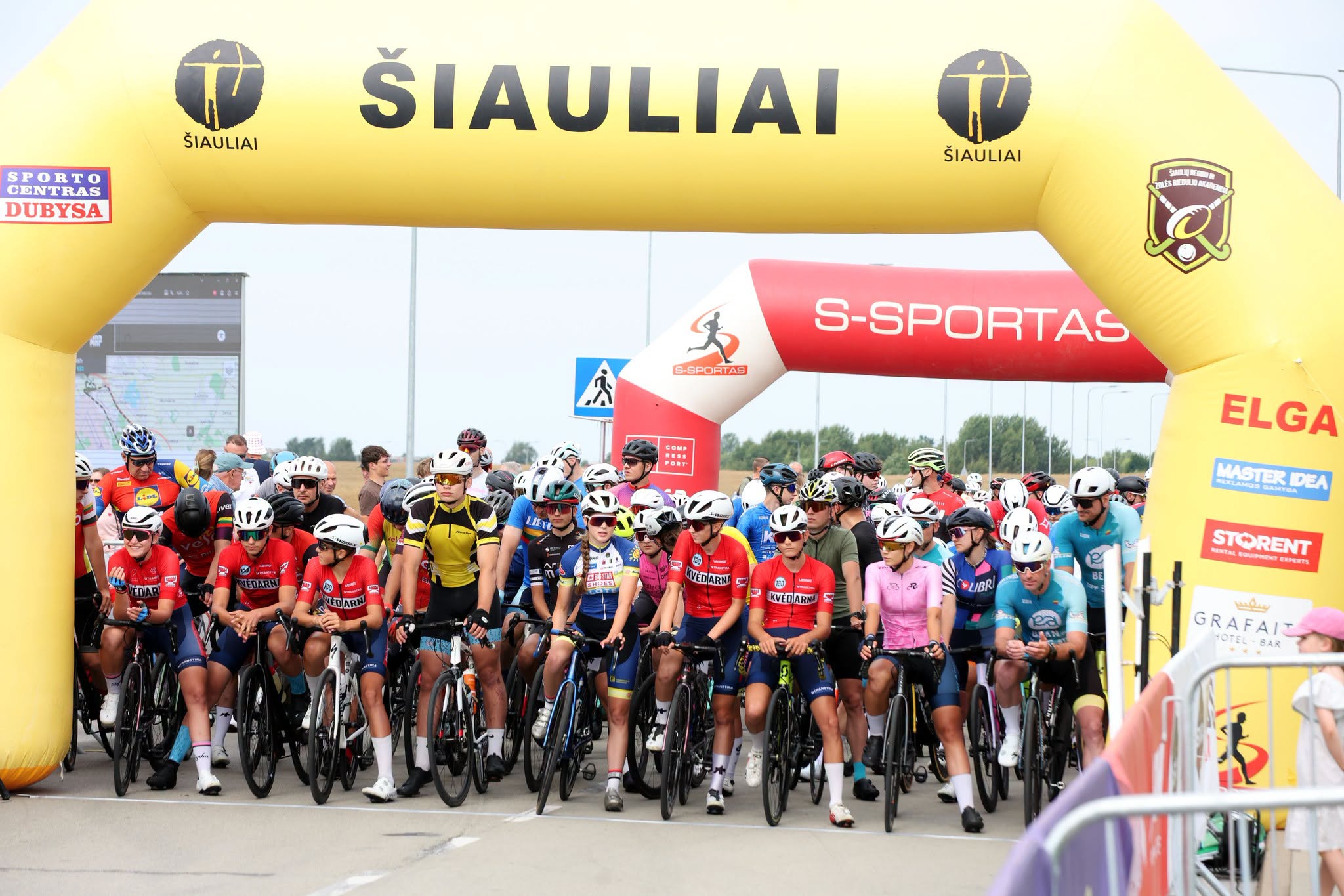 Šiauliuose praūžė dviračių šventė: į trasą stojo beveik 300 dalyvių