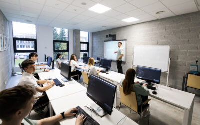 Investicija, kuri atsiperka: kokią grąžą šiandien duoda IT ir technologijų studijos?