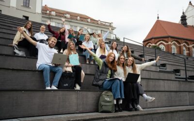 STUDENTAI SPRENDŽIA PRAKTINIUS IŠŠŪKIUS: KAIP ŠIANDIEN ATRODO STUDIJOS KAUNO KOLEGIJOS VERSLO FAKULTETE?