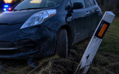 Neblaivus vairuotojas Bubių kaime nesuvaldė automobilio ir pasišalino iš įvykio vietos