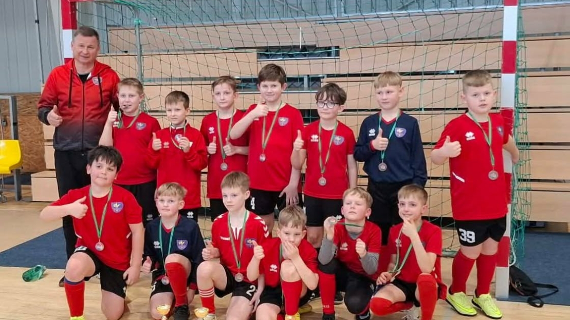 KURŠĖNŲ SPORTO MOKYKLA KVIEČIA VAIKUS Į FUTBOLO TRENIRUOTES