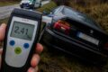 2,41 PROMILĖS IR BMW GRIOVYJE: ŠĮKART GIRTAI VAIRUOTOJAI NET GRIOVYS „PAGALVĘ PAKIŠO“