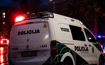 SEKMADIENIS ŠIAULIŲ RAJONE: LUKŠIUOSE – 2,72 PROMILĖS PRIE VAIRO, KURŠĖNUOSE – SMURTAS DAUGIABUČIO KIEME