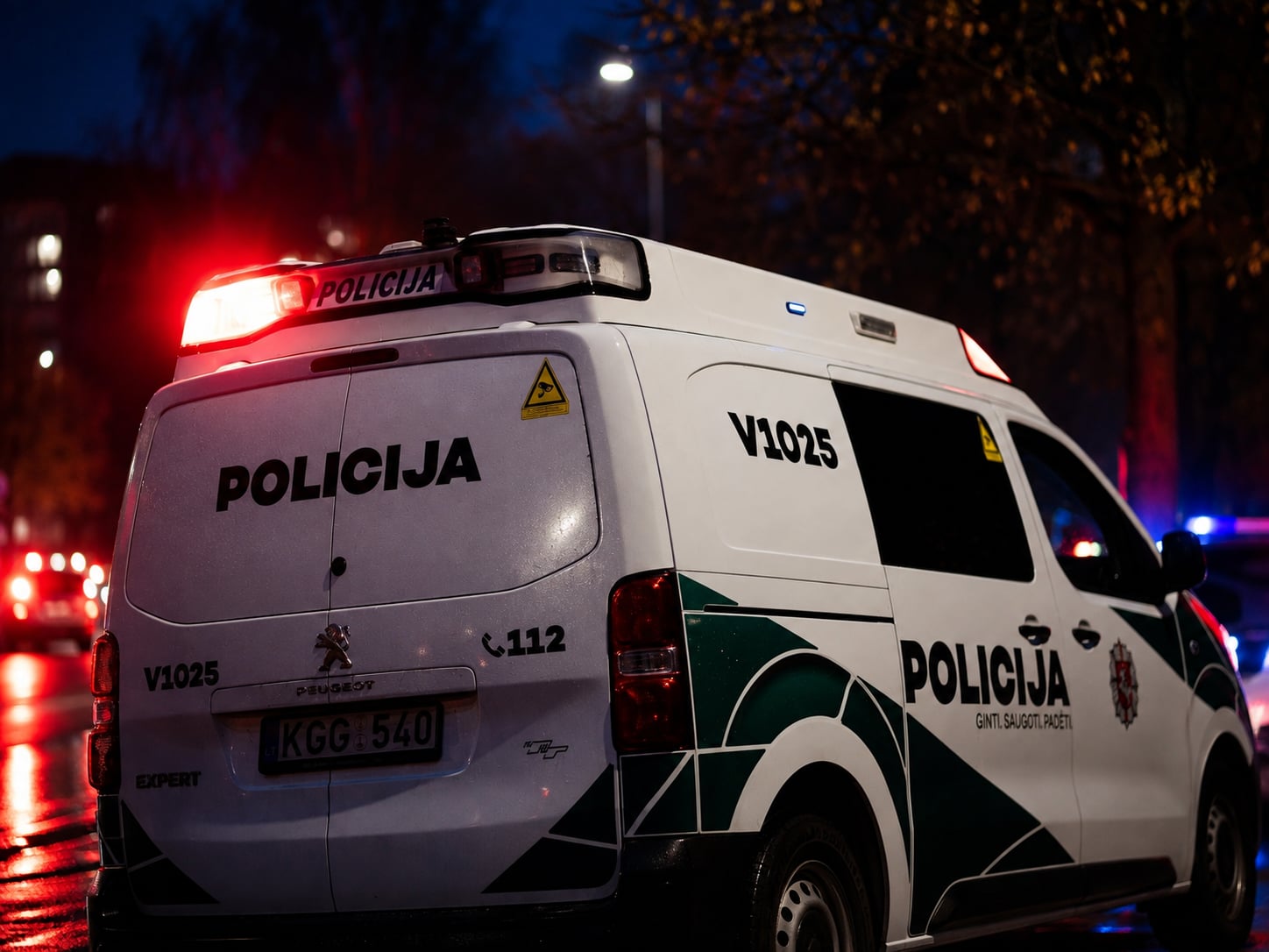 SEKMADIENIS ŠIAULIŲ RAJONE: LUKŠIUOSE – 2,72 PROMILĖS PRIE VAIRO, KURŠĖNUOSE – SMURTAS DAUGIABUČIO KIEME