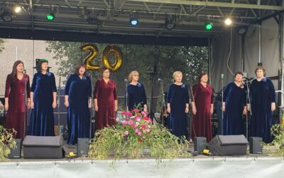 RYTOJ ŠIAULIŲ RAJONE – DVI VASAROS PALYDĖTUVIŲ ŠVENTĖS: AUKŠTELKĖJE – MUZIKA IR RUDENS GĖRYBĖS, PALIESIUOSE – ŽALIOJI VAKARIENĖ