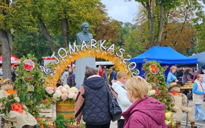 Kuršėnuose praūžė rudens Jomarkas: mugė, baikeriai, muzika ir rudens gėrybės