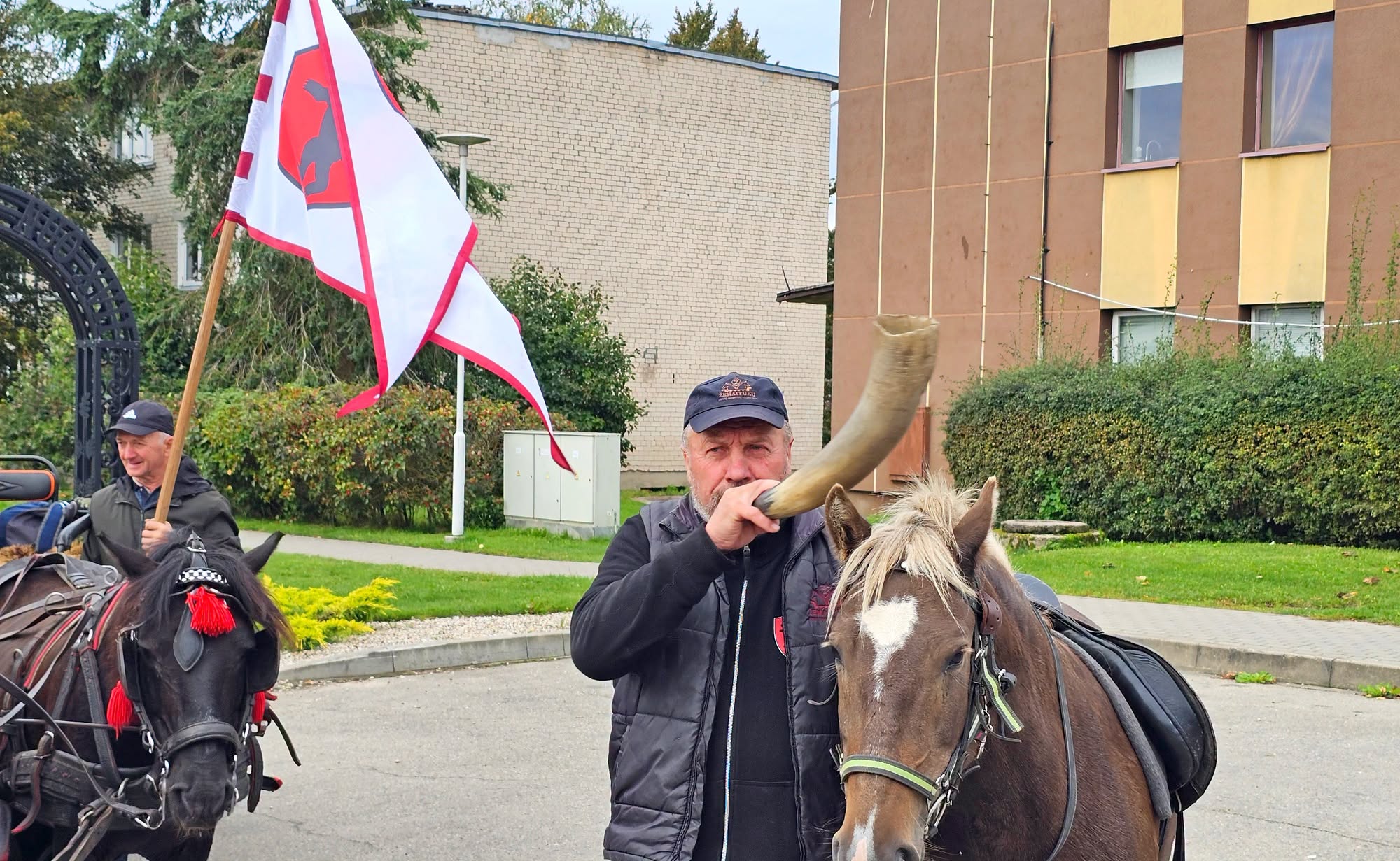 Saulės mūšio 790-mečiui skirtas žygis žemaitukais pasiekė Šiaulių rajoną