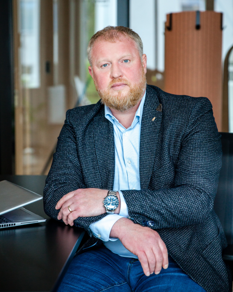 Metalo gamybos įmonė „Stansefabrikken“. Įmonės vadovas Giedrius Zeniauskas