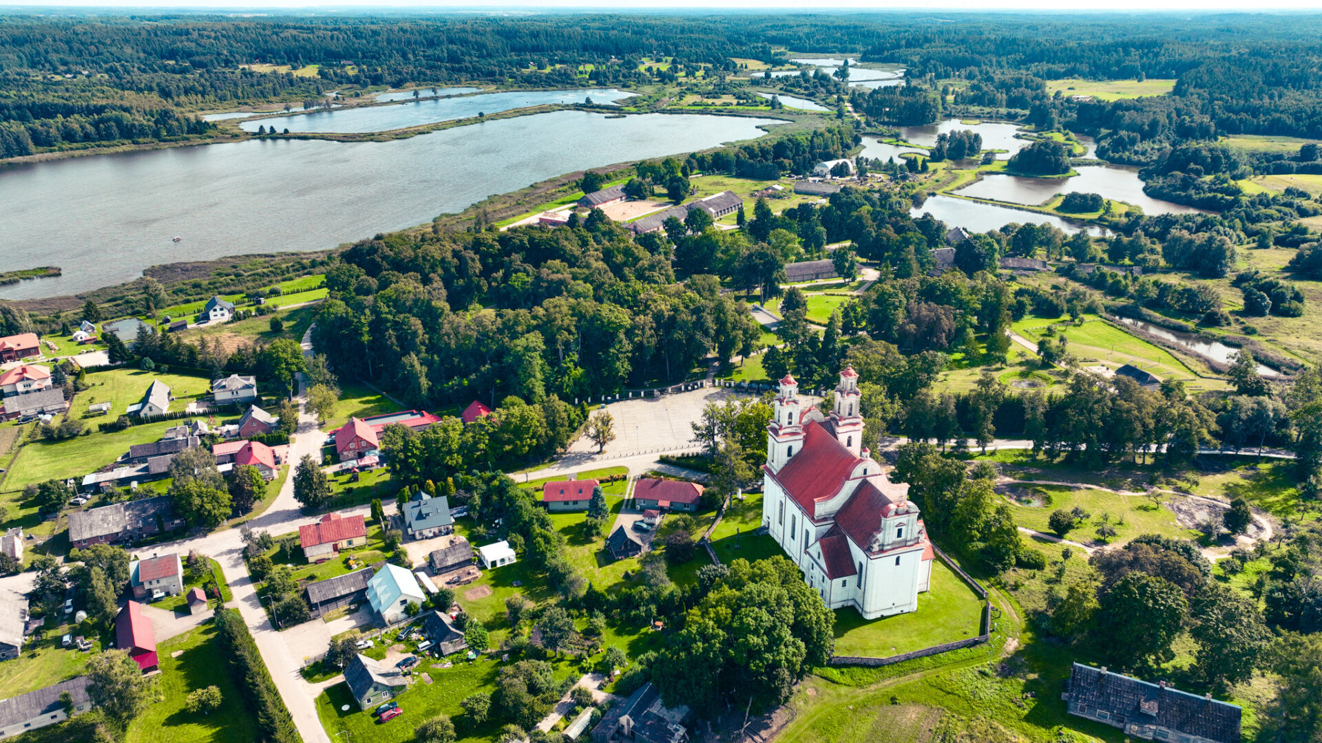 Gimsta nauja gastronominė tradicija – Kurtuvėnų karpio šventė