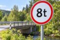 Dėl dviejų tiltų būklės Šiaulių rajone ribojamas eismas: sunkiasvoriam transportui teks rinktis kitą kelią